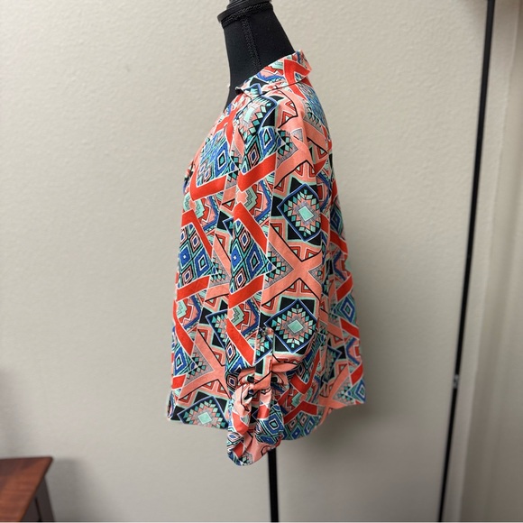 Gianni Bini Bold Tribal/Geometric Print Surplice Women's Top - Multicolor. Size - Picture 2 of 6